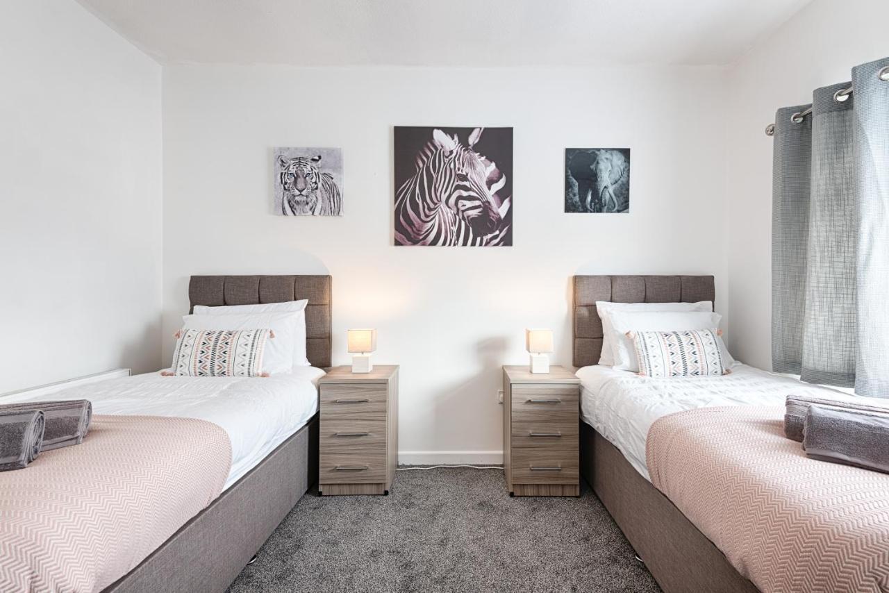 Free Parking, Spacious Rooms, Smart Tv'S All Rooms Swansea Exterior photo
